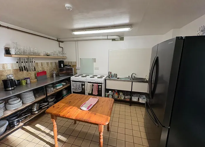 Alston Hostel بيت شباب ألستون